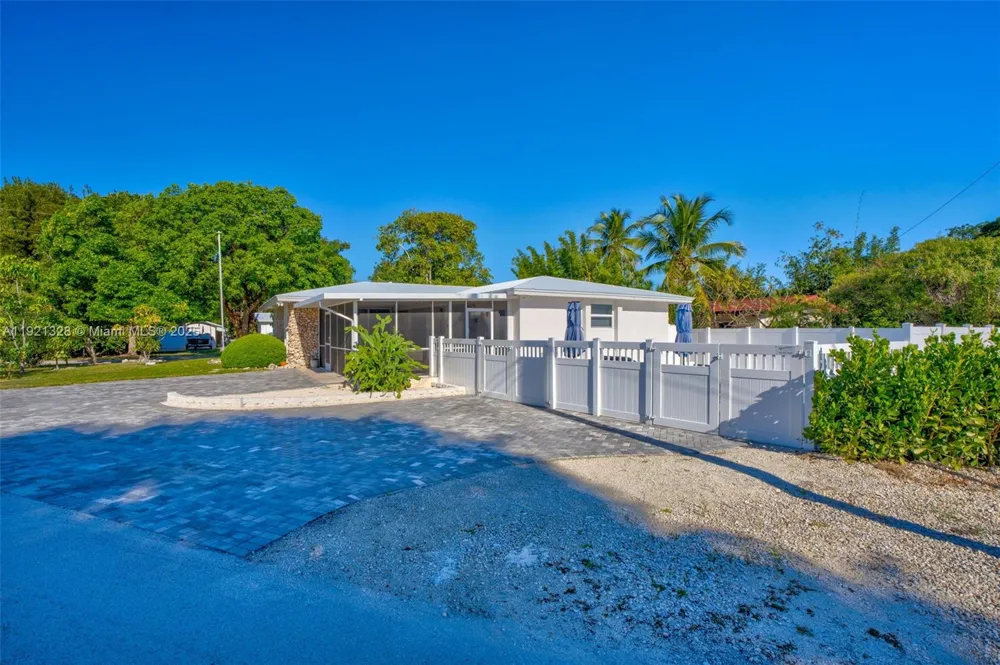 222 2nd Rd Key Largo, FL 33037