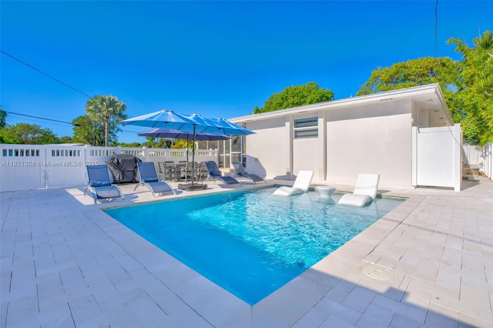 222 2nd Rd Key Largo, FL 33037