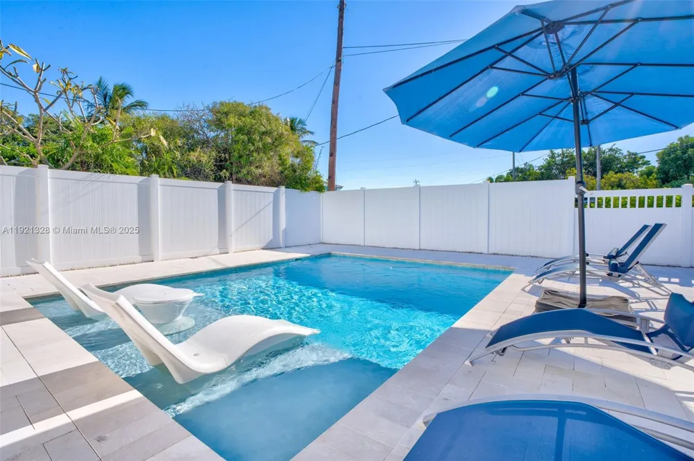 222 2nd Rd Key Largo, FL 33037