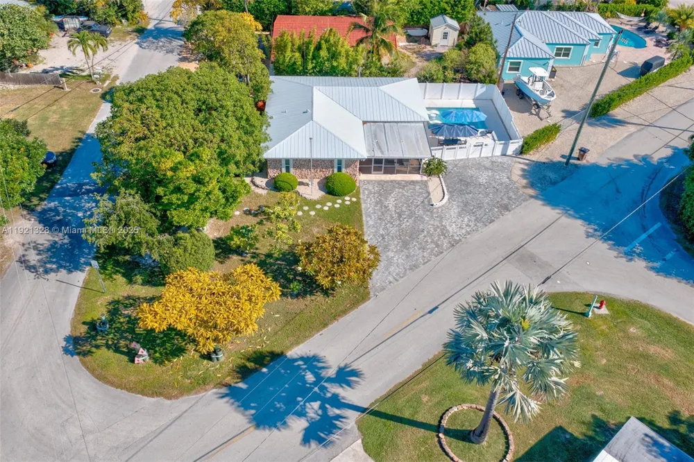 222 2nd Rd Key Largo, FL 33037