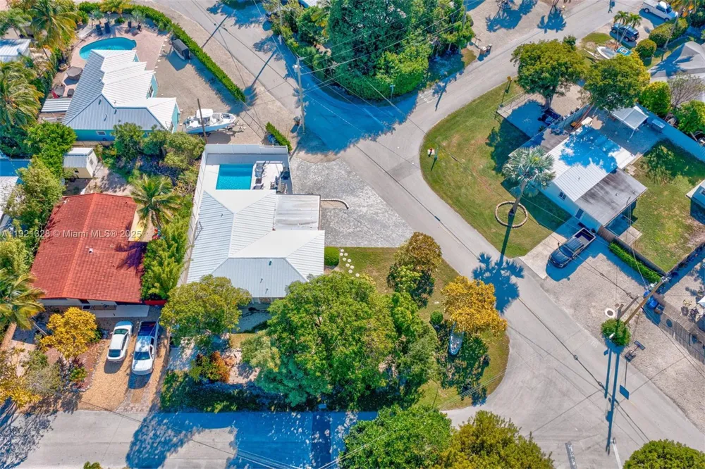 222 2nd Rd Key Largo, FL 33037