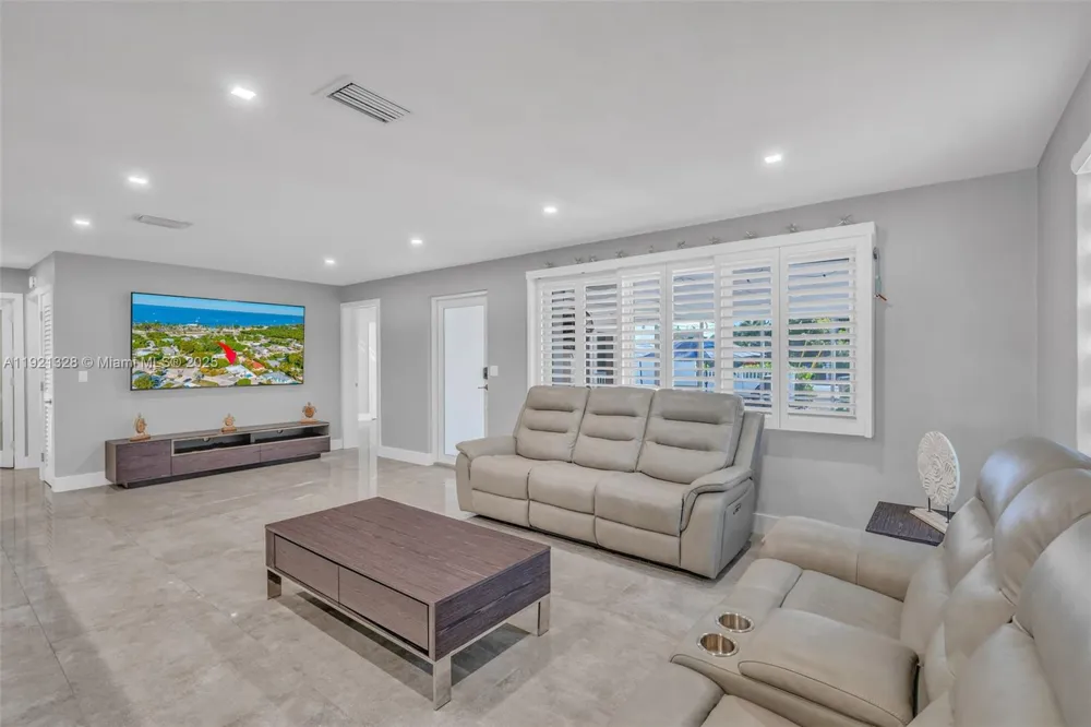 222 2nd Rd Key Largo, FL 33037