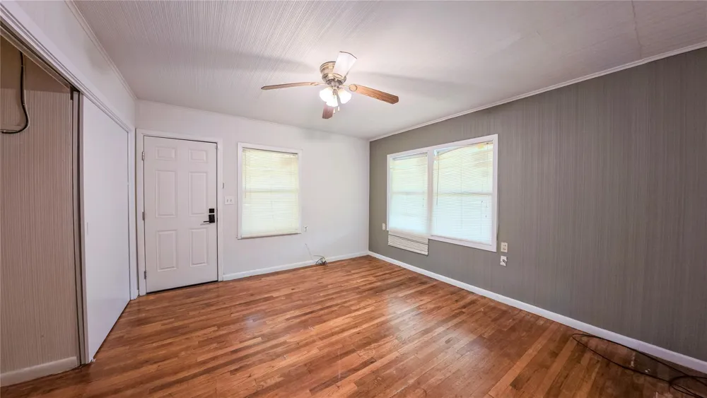 911 Depot Street El Campo, TX 77437