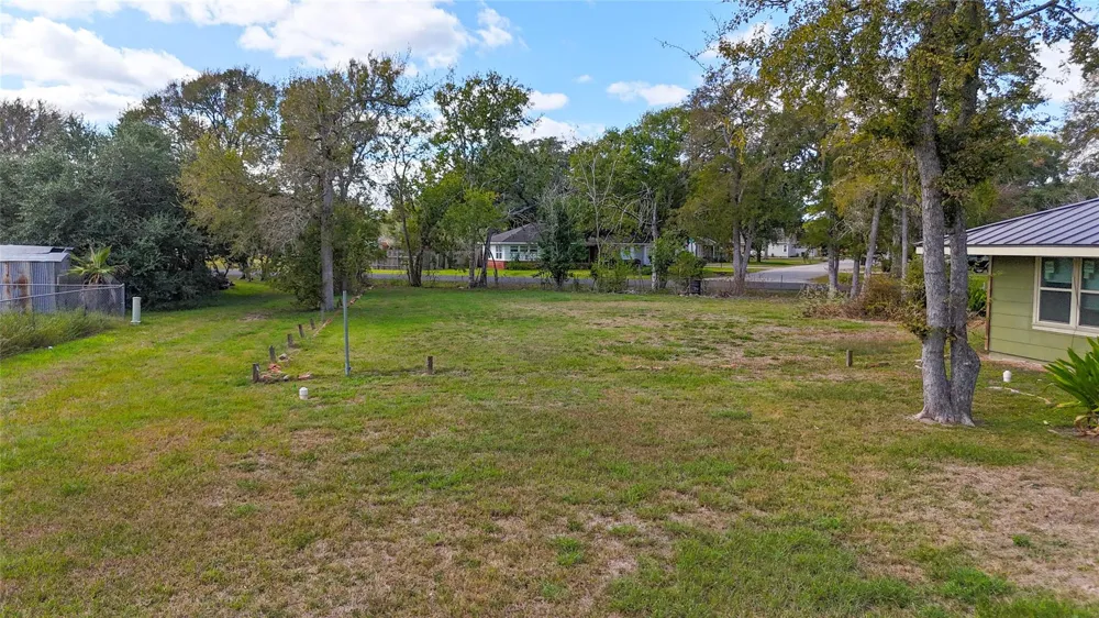 911 Depot Street El Campo, TX 77437