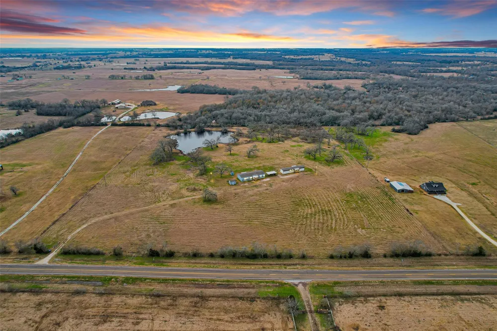 6083 Fm 3060 Midway, TX 75852