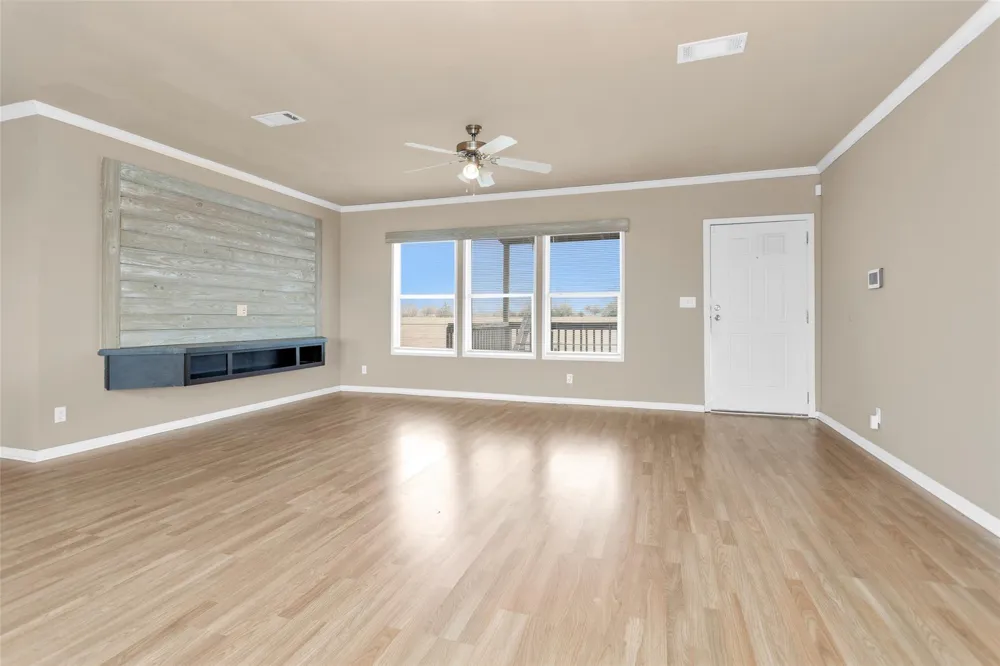 6083 Fm 3060 Midway, TX 75852