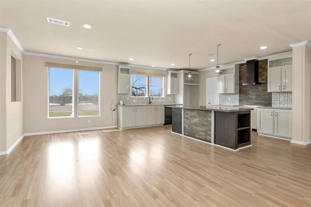 6083 Fm 3060 Midway, TX 75852