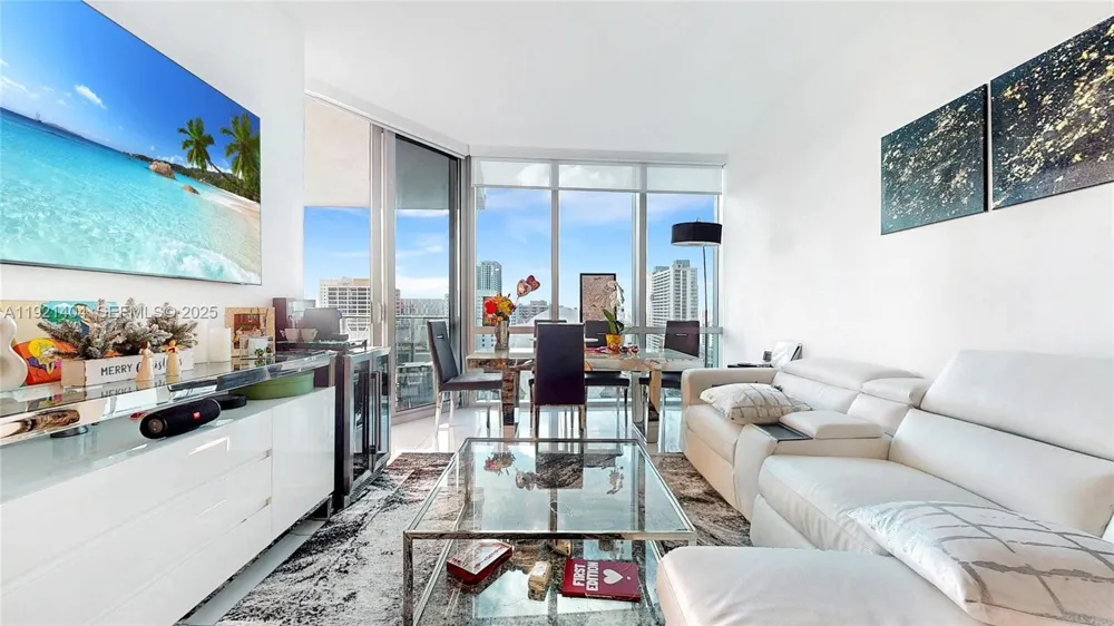 851 NE 1st Ave #1508 Miami, FL 33132