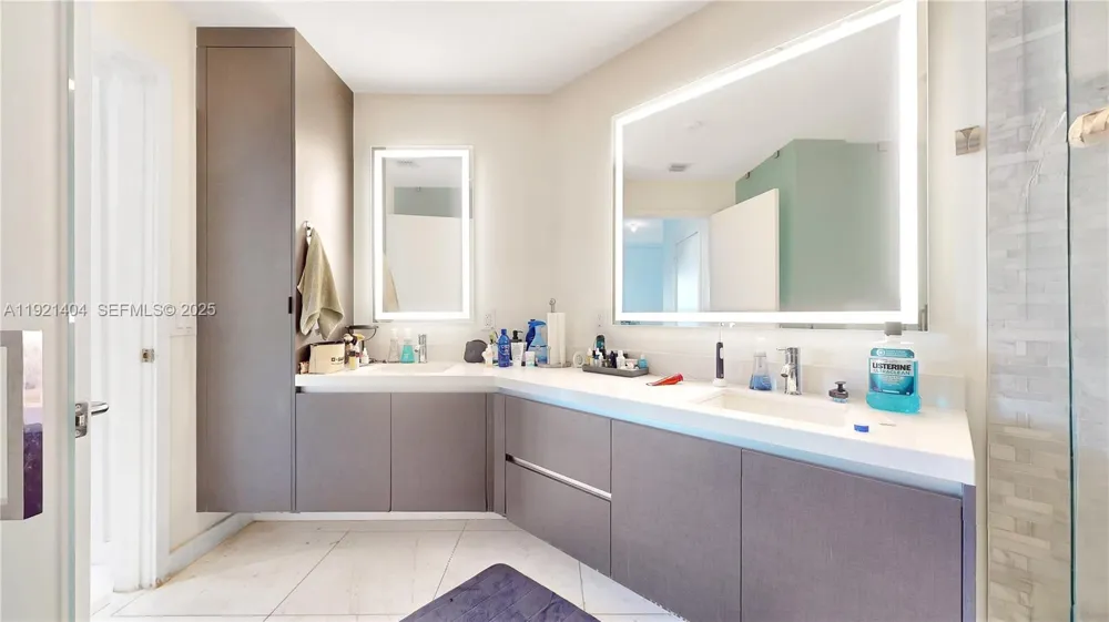 851 NE 1st Ave #1508 Miami, FL 33132