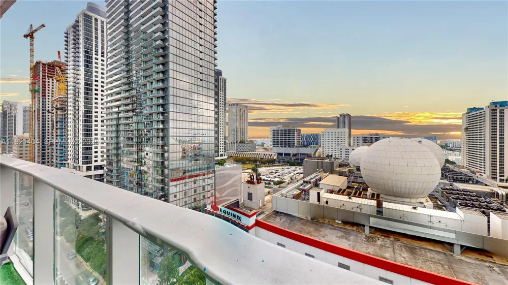 851 NE 1st Ave #1508 Miami, FL 33132