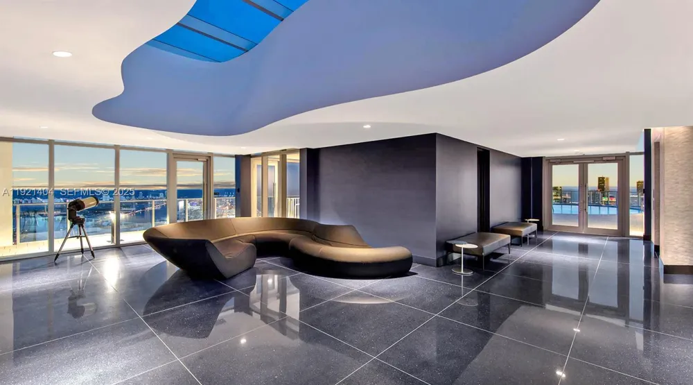 851 NE 1st Ave #1508 Miami, FL 33132
