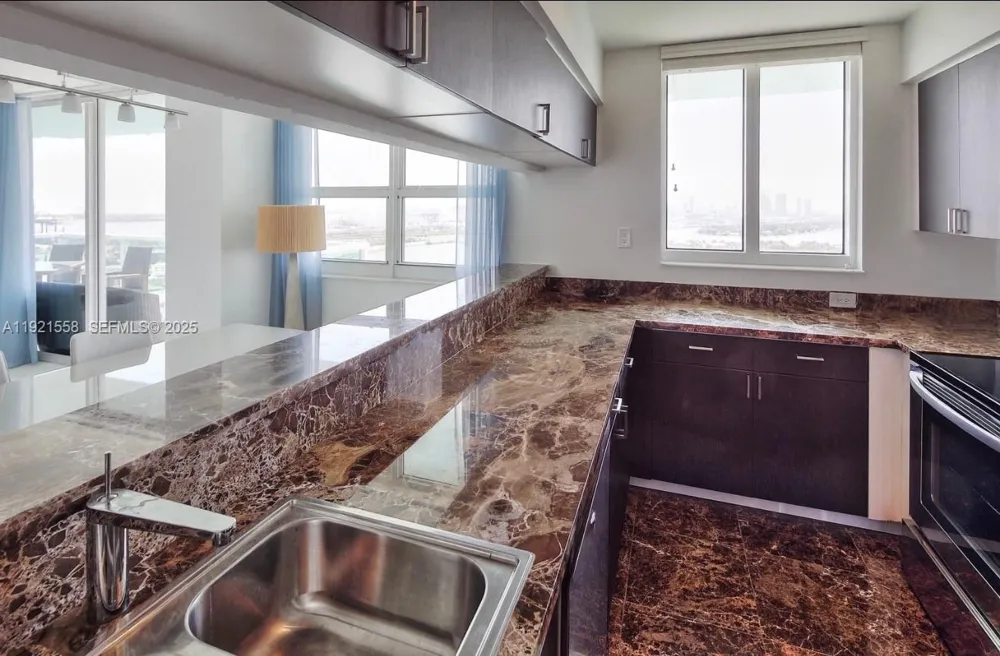 650 West Ave #2801 Miami Beach, FL 33139