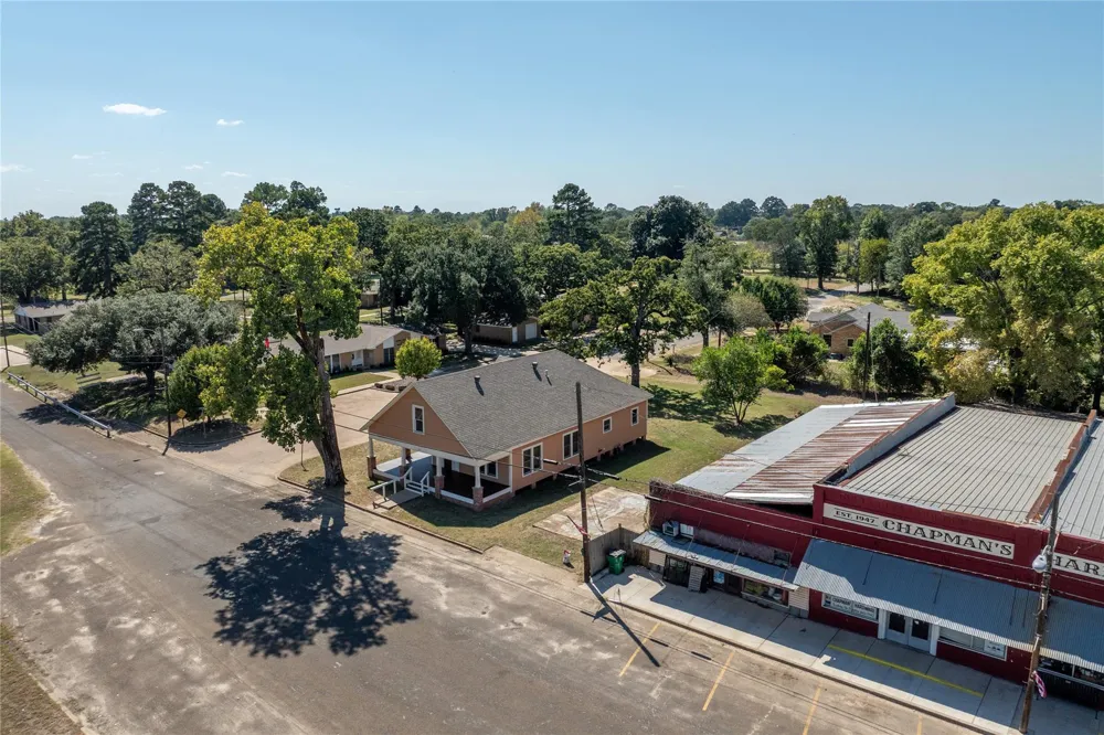 236 S Main Street Grapeland, TX 75844