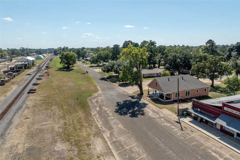 236 S Main Street Grapeland, TX 75844