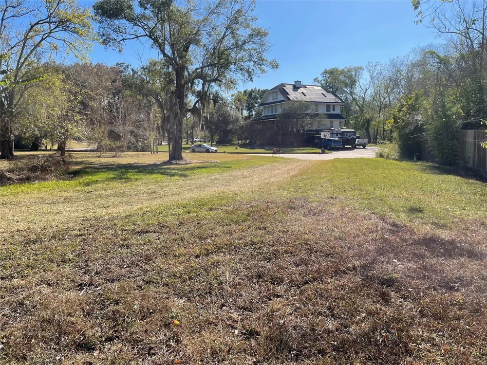 Creekview Ct Drive Friendswood, TX 77546