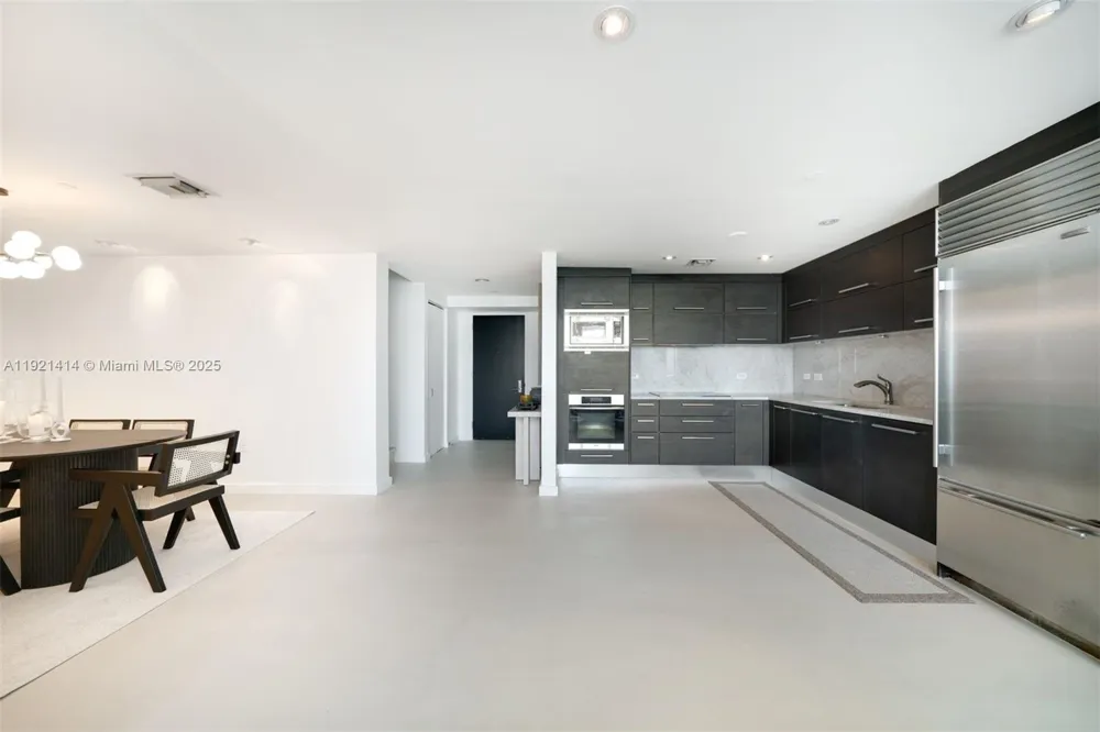 900 Biscayne Blvd #905 Miami, FL 33132