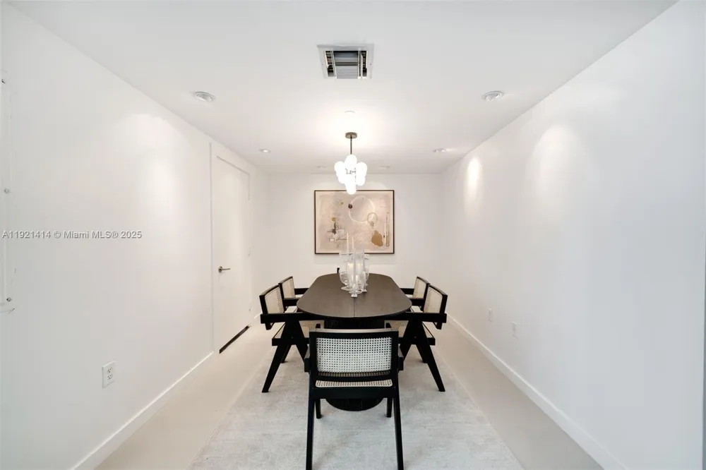 900 Biscayne Blvd #905 Miami, FL 33132