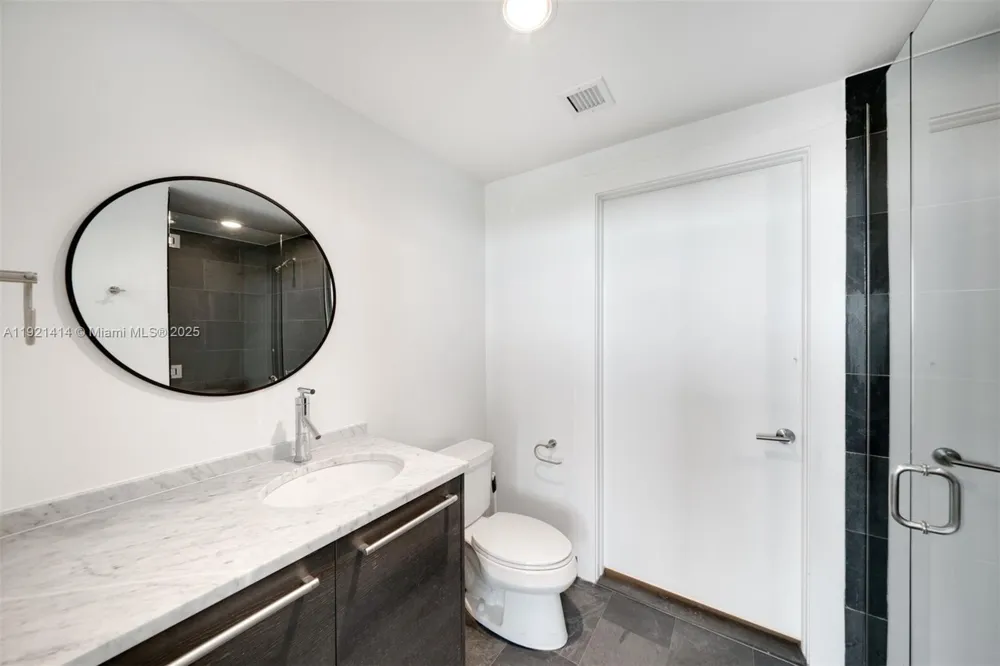 900 Biscayne Blvd #905 Miami, FL 33132
