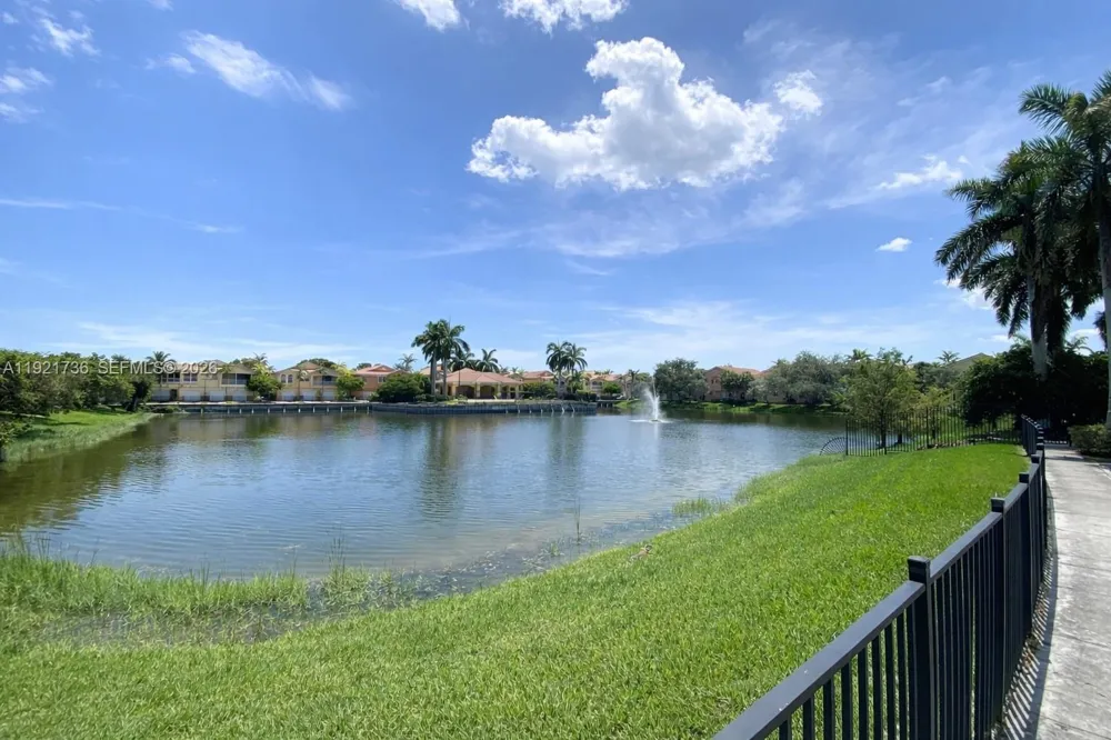 1718 Carvelle Dr #1718 Riviera Beach, FL 33404