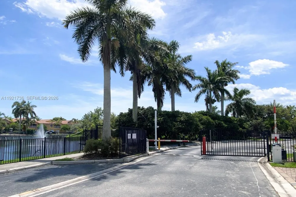 1718 Carvelle Dr #1718 Riviera Beach, FL 33404