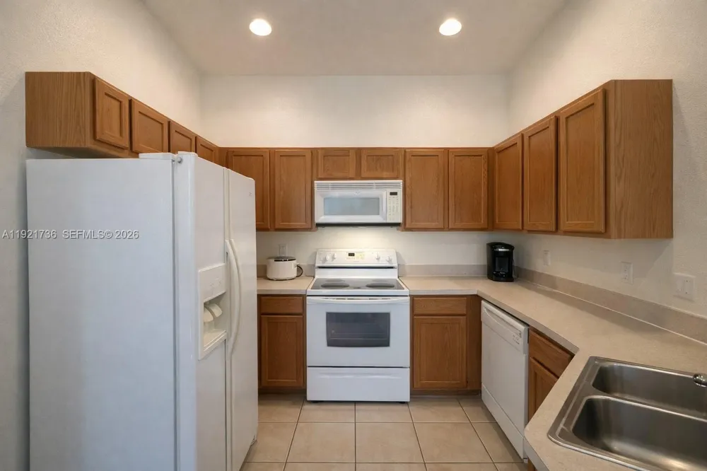 1718 Carvelle Dr #1718 Riviera Beach, FL 33404