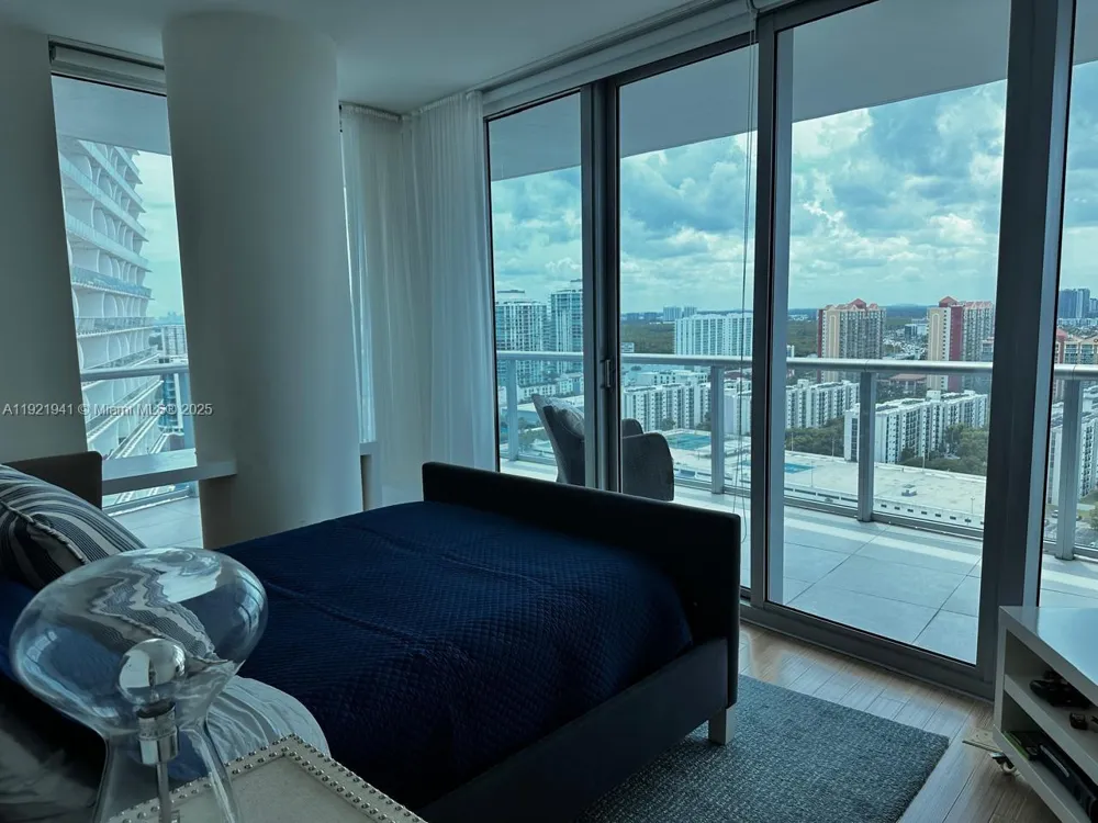17001 Collins Ave #2601 Sunny Isles Beach, FL 33160