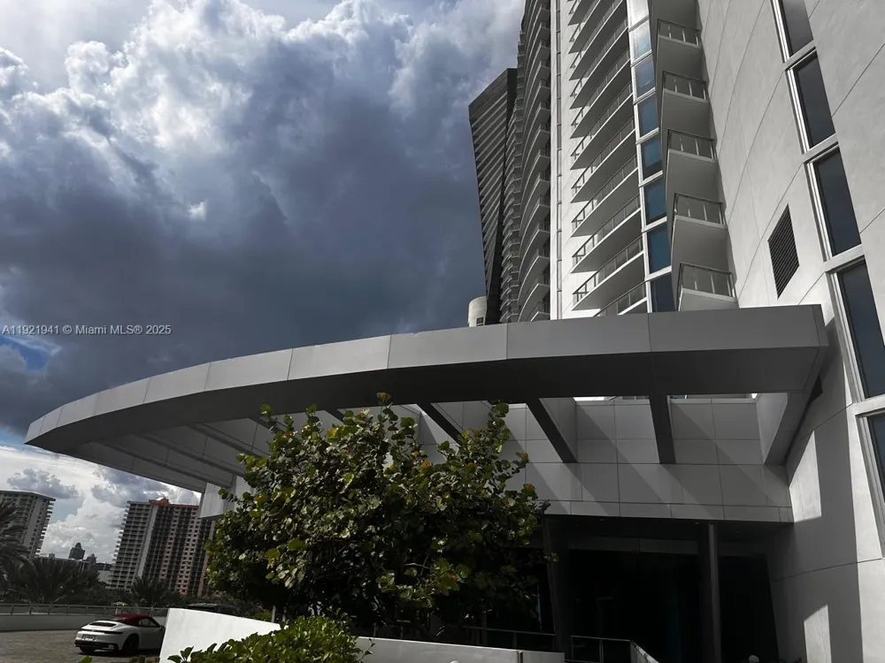 17001 Collins Ave #2601 Sunny Isles Beach, FL 33160