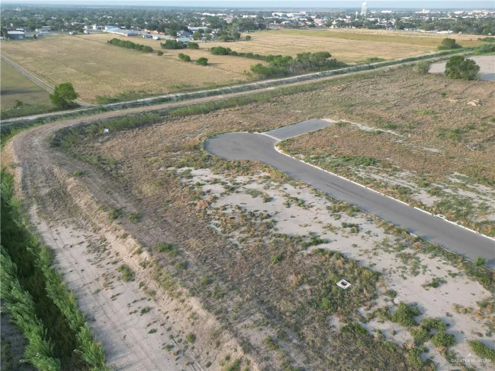 313 Leon Avenue Elsa, TX 78543