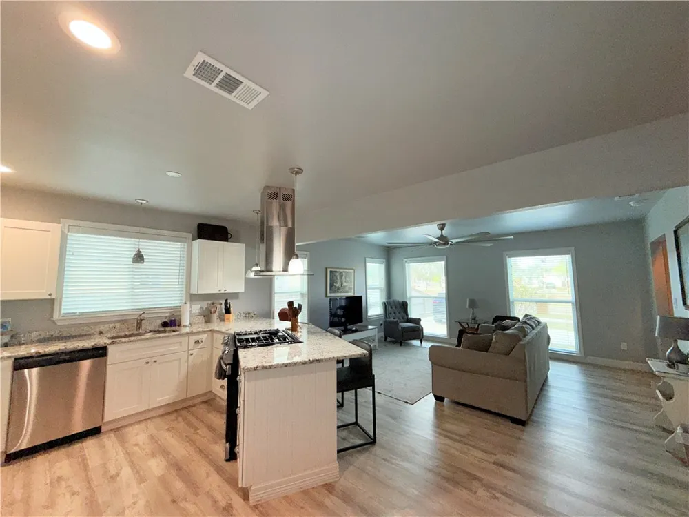 455 Louisiana Avenue Corpus Christi, TX 78404