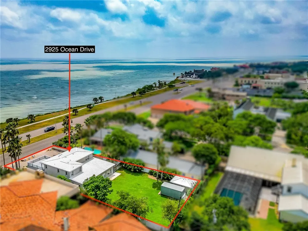 2925 Ocean Drive Corpus Christi, TX 78404