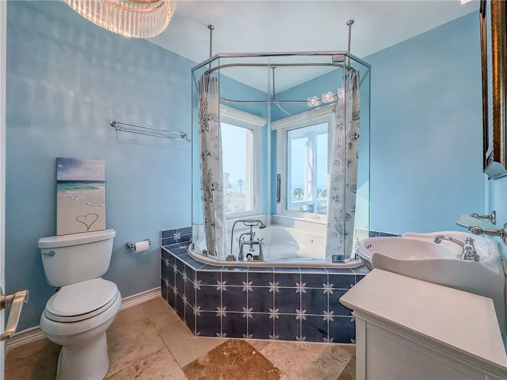 2925 Ocean Drive Corpus Christi, TX 78404