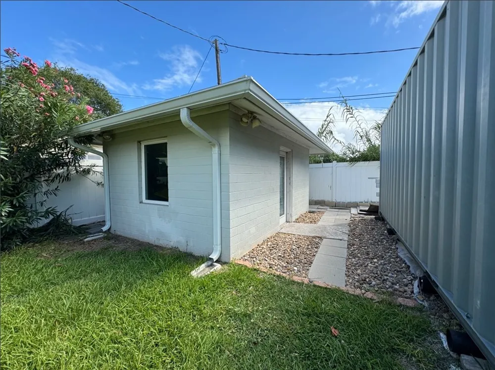 2925 Ocean Drive Corpus Christi, TX 78404