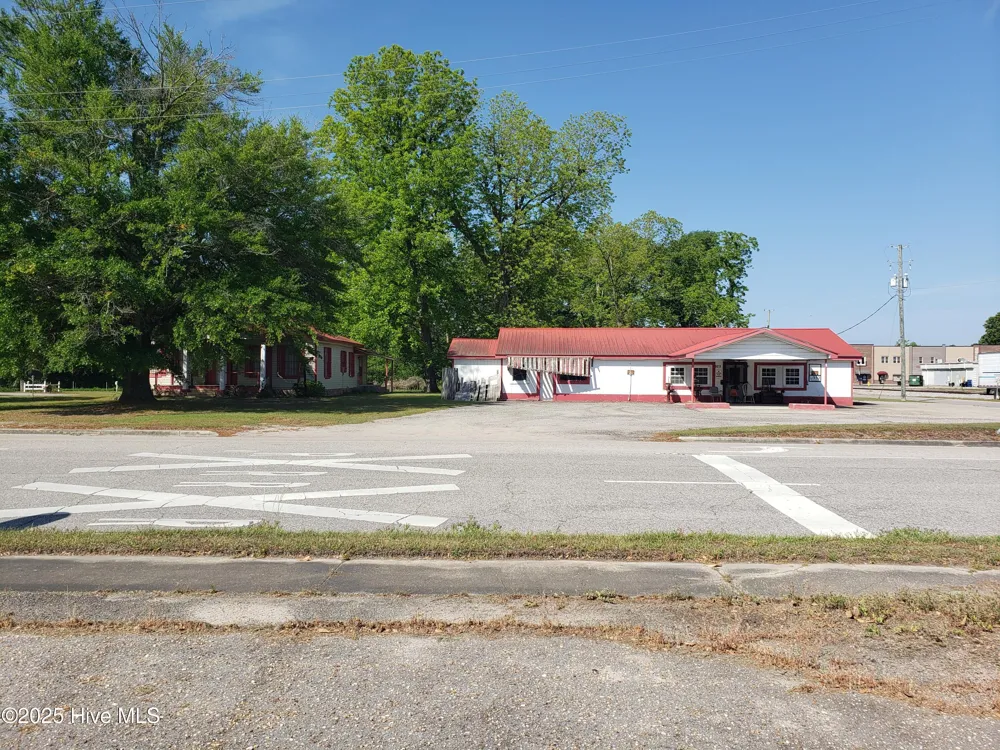 809 Conway Road Fair Bluff, NC 28439