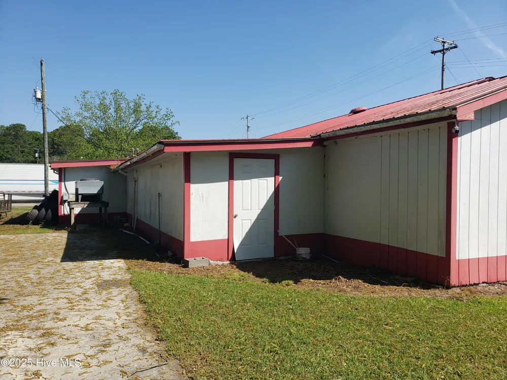 809 Conway Road Fair Bluff, NC 28439