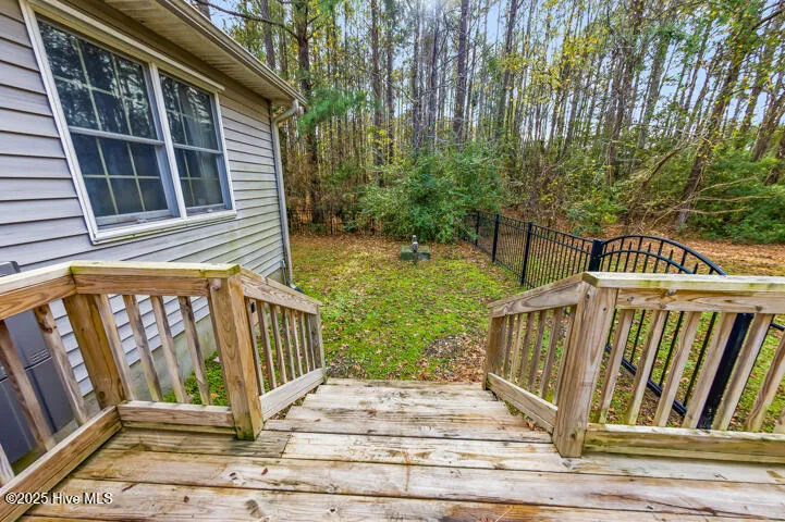 9314 Doris Drive Oriental, NC 28571