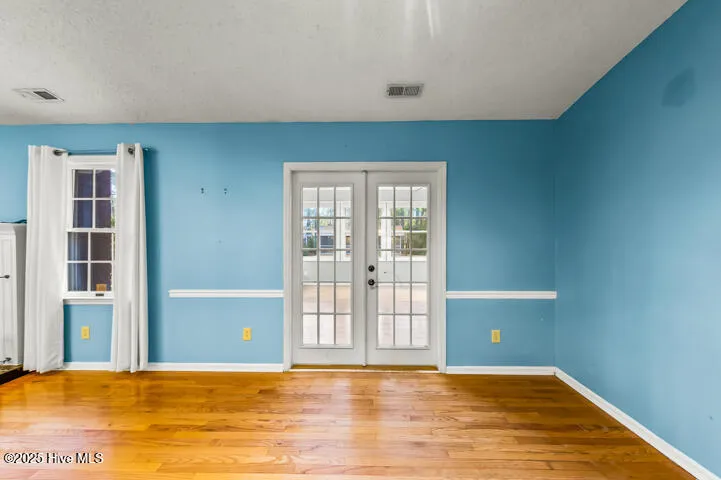 9314 Doris Drive Oriental, NC 28571