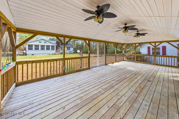 9314 Doris Drive Oriental, NC 28571