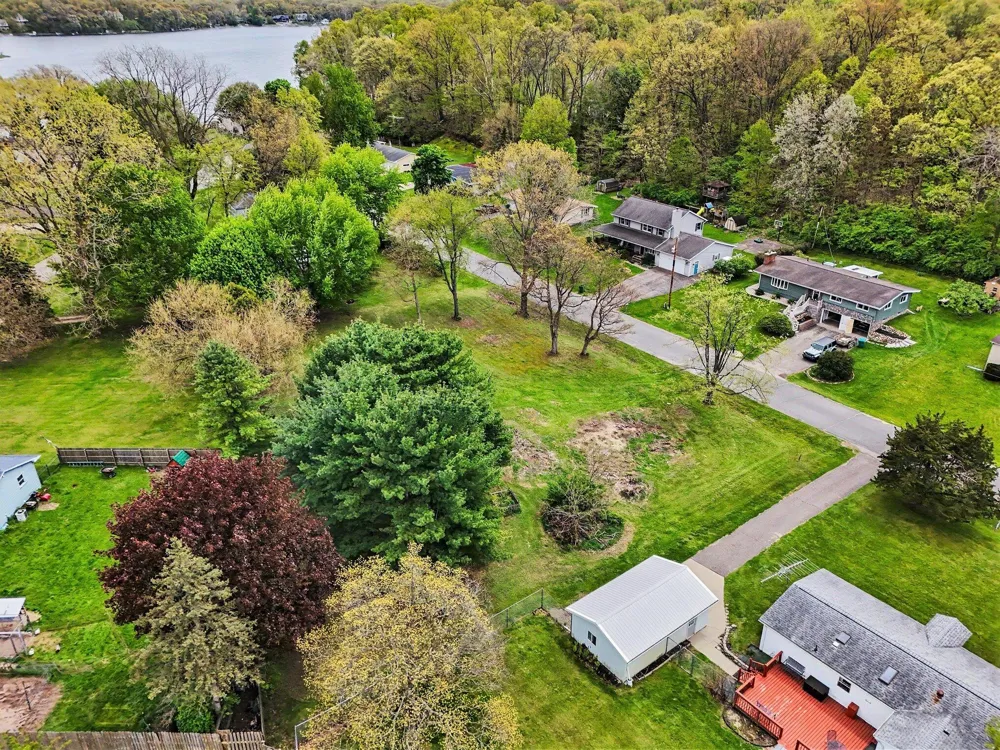 1819 Elizabeth Drive Three Rivers, MI 49093