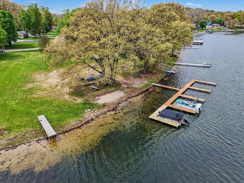 1819 Elizabeth Drive Three Rivers, MI 49093