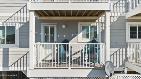 447 E 2nd Street #E17