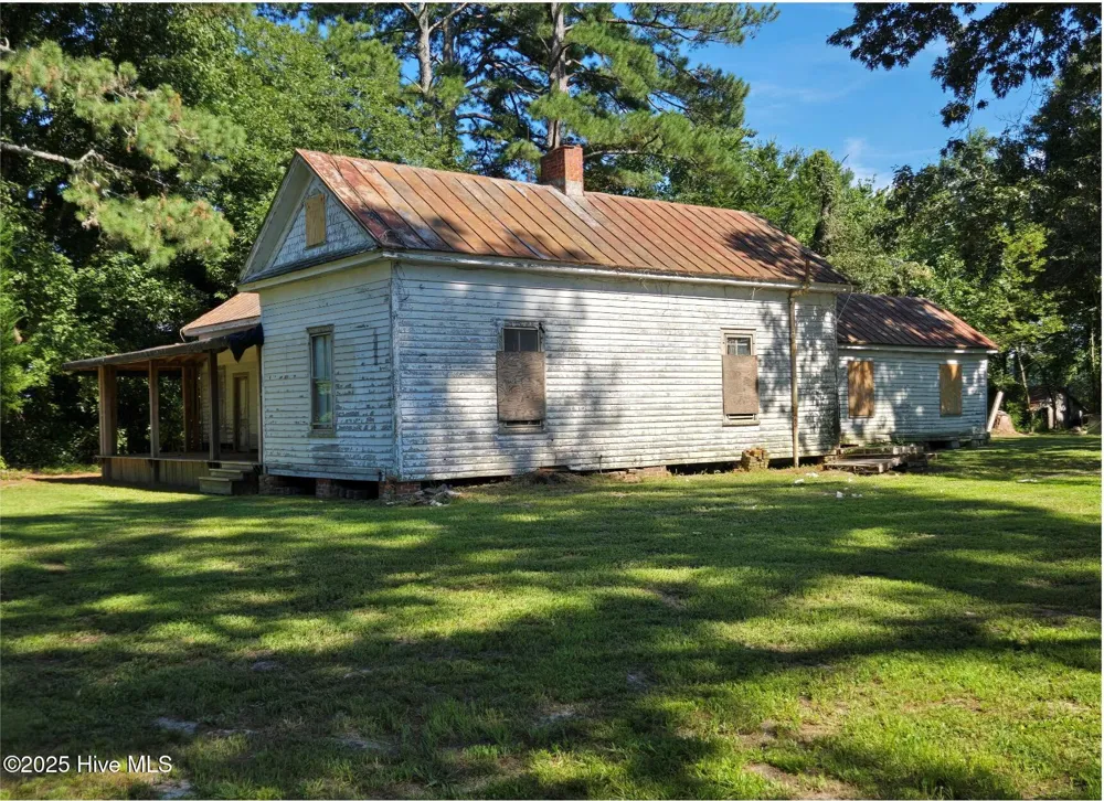 1890 Oneal Road Whitakers, NC 27891