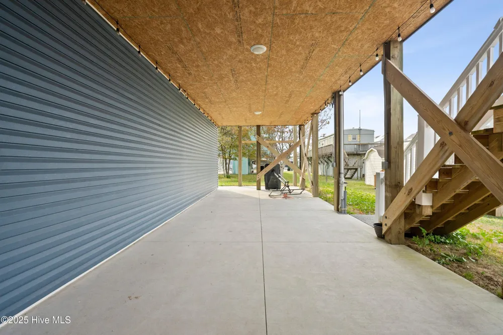 3011 3rd Street Surf City, NC 28445