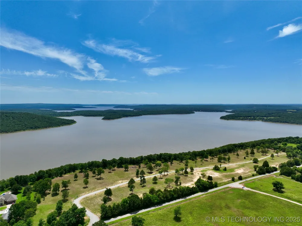 19 Kathy Lane Eufaula, OK 74432