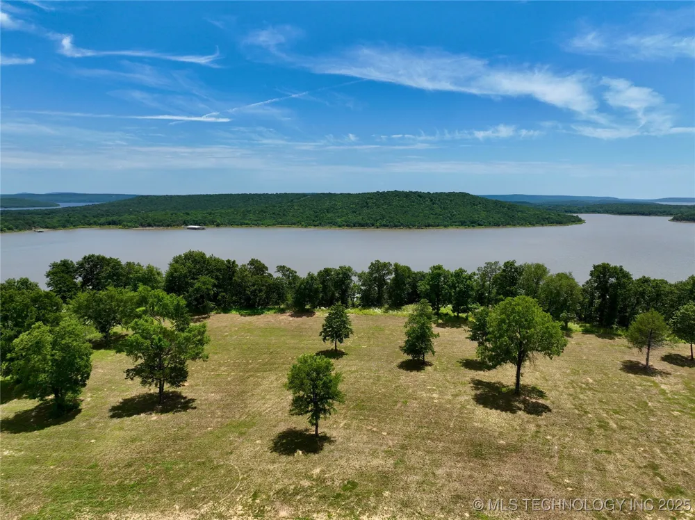 19 Kathy Lane Eufaula, OK 74432