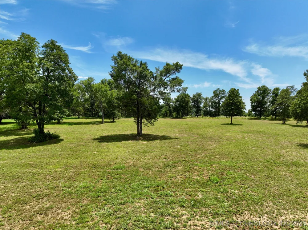 19 Kathy Lane Eufaula, OK 74432