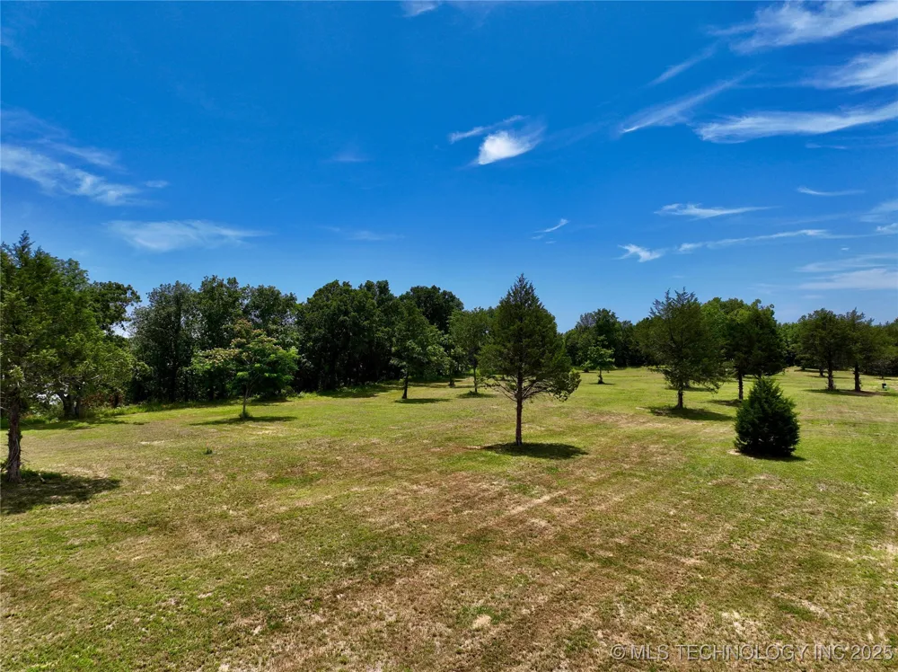 14 Kathy Lane Eufaula, OK 74432