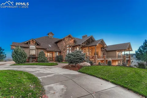 9565 Oak Springs Trail