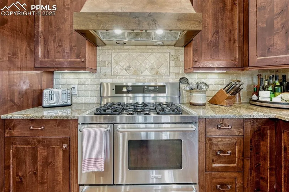 9565 Oak Springs Trail Franktown, CO 80116