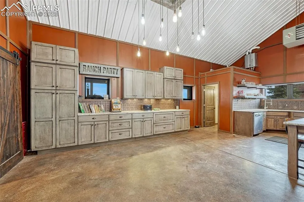 9565 Oak Springs Trail Franktown, CO 80116