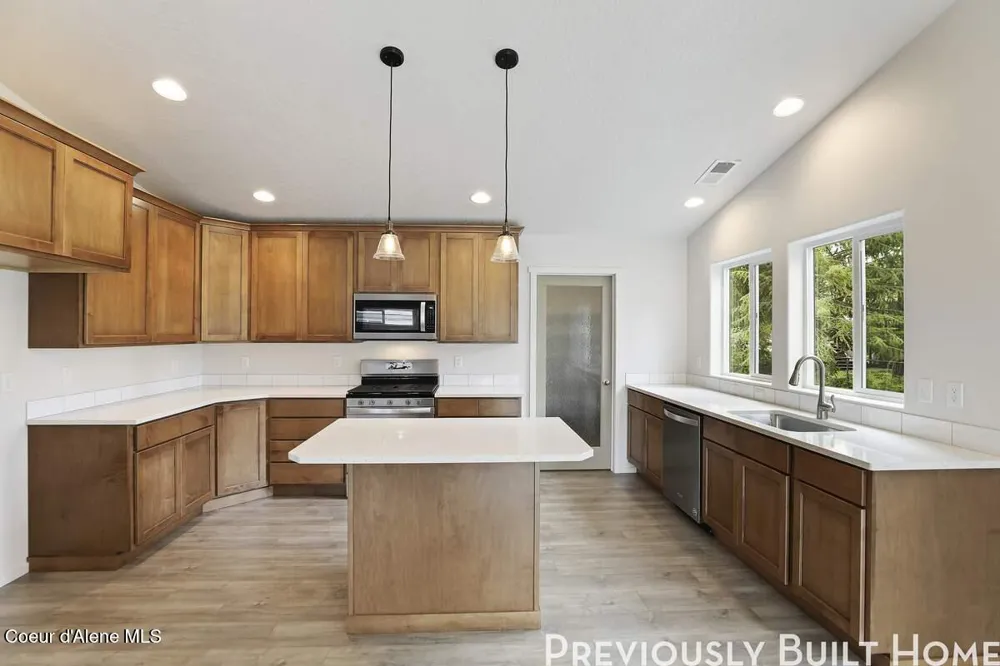 18717 E RIVERSIDE STREET Spokane Valley, WA 99016